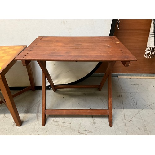 462B - CHEST BOARD TOP COFFEE TABLE ,WOODEN STOOL FOLD AWAY GARDEN TABLE AND WOODEN FOLD UP CHAIR