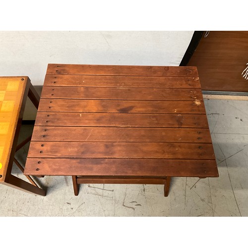 462B - CHEST BOARD TOP COFFEE TABLE ,WOODEN STOOL FOLD AWAY GARDEN TABLE AND WOODEN FOLD UP CHAIR