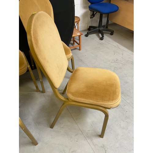 452 - ELEVEN GOLD COLOURED STACKABLE THEATRE/FUNCTION CHAIRS