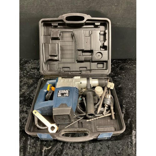 41 - TITAN 6KG ROTARY HAMMER DRILL IN CASE