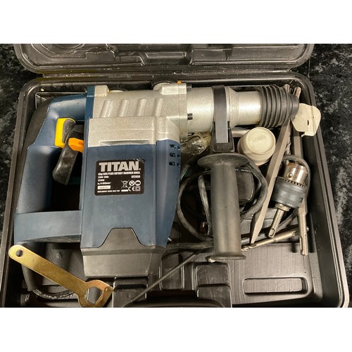 41 - TITAN 6KG ROTARY HAMMER DRILL IN CASE