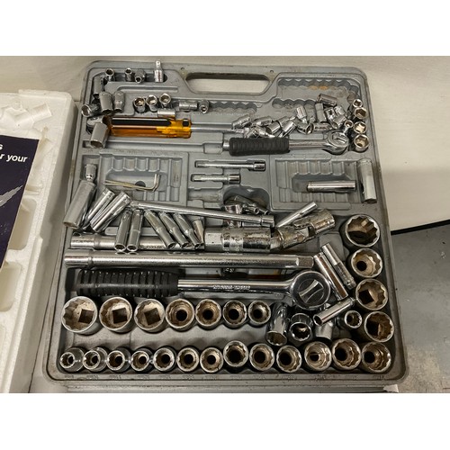 40 - VARIOUS TOOLS TO INCLUDE BLOW TORCH, DRILL JIGSAW ATTATCHMENT,SOCKET SET ETC