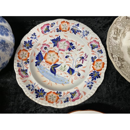 64 - BOX OF COLLECTABLE CERAMICS TO INCLUDE PLATES AND ORIENTAL STYLE JUG ETC