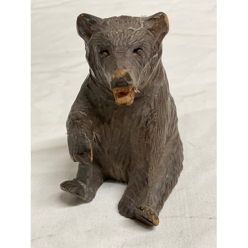 73 - COLLECTION OF BLACK FOREST STYLE CARVED WOODEN FIGURES TO INCLUDE MUSCIANS AND A BEAR