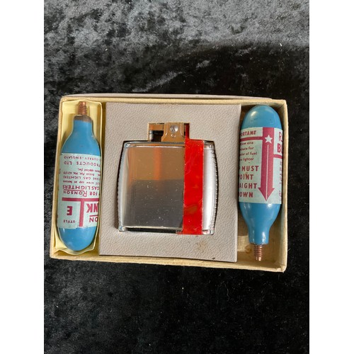 78 - COLLECTION OF VINTAGE CIGARETTE LIGHTERS TO INCLUDE BOXED EXAMPLES BY RONSON AND KINCRAFT ETC