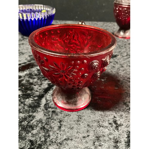 97 - BLUE GLASS BOWL SIGNED RIEDEL AND TWO AVON RED GLASS LIDDED POTS