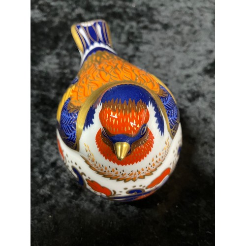 98 - ROYAL CROWN DERBY PAPERWEIGHT,GOLD FINCH NESTING WITH SILVER BUTTON TO BASE