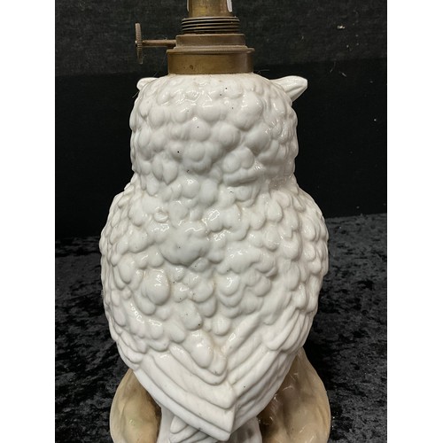 105 - ANTIQUE OIL LAMP BASE IN FORM OF OWL WITH GLASS EYES H11