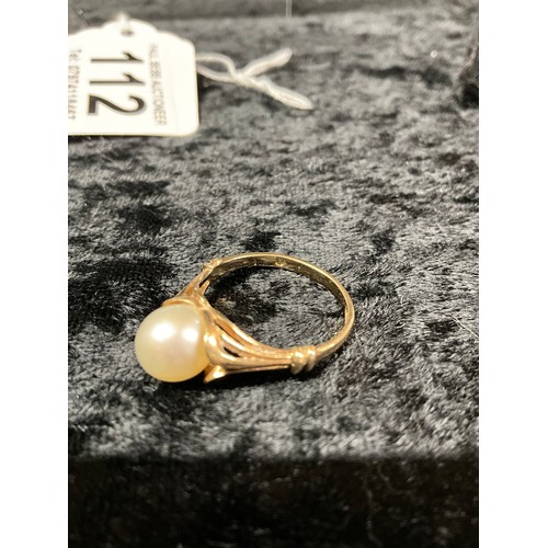 112 - 9 CT GOLD DRESS RING SET WITH PEARL TYPE STONE WEIGHT 2.6G SIZE O