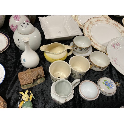 149 - BOX OF VICTORIAN AND LATER COLLECTABLE CERAMICS TO INCLUDE CHINESE GINGER JAR