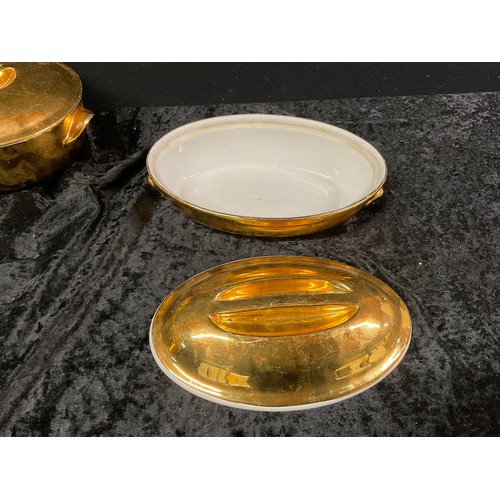 154 - QUANTITY OF GOLD ROYAL WORCESTER DINNER AND TEA WARE