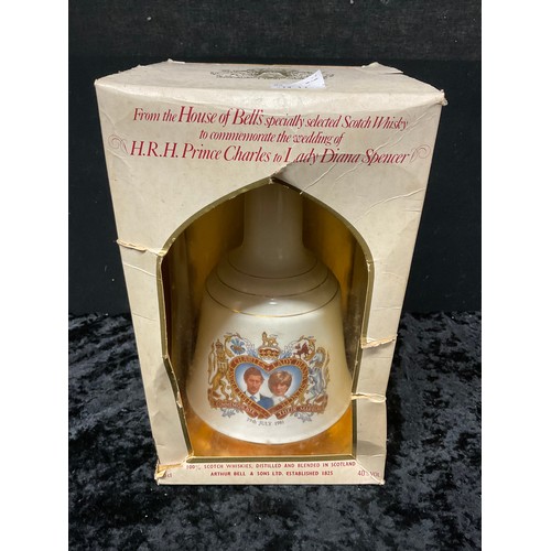 174 - TWO BOXED COMMERATIVE WEIGHED BELLS ONE FOR HER MAJESTYS QUUEN ELIZABETH 60TH BIRTHDAY 1986 AND 1981... 