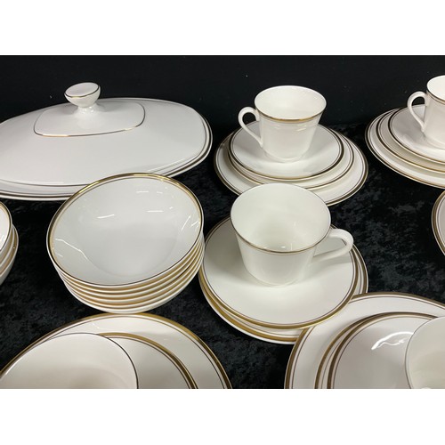 202 - TWO BOXES OF CHINA TO INCLUDE ROYAL DOULTON,BONE CHINA,GOLD CONCORD,DINNER AND TEA SERVICE TO INCLUD... 