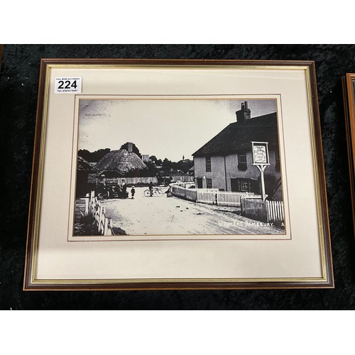 224 - QUANTITY OF FRAMED PICTURES AND PRINTS PUB RELATED A/F