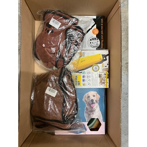 226 - BOX OF PET ACCESSORIES TO INCLUDE NEW DOG BEDS,PET HAIR CLIPPERS,DOG BATH ROBES AND FEEDING BOWL.