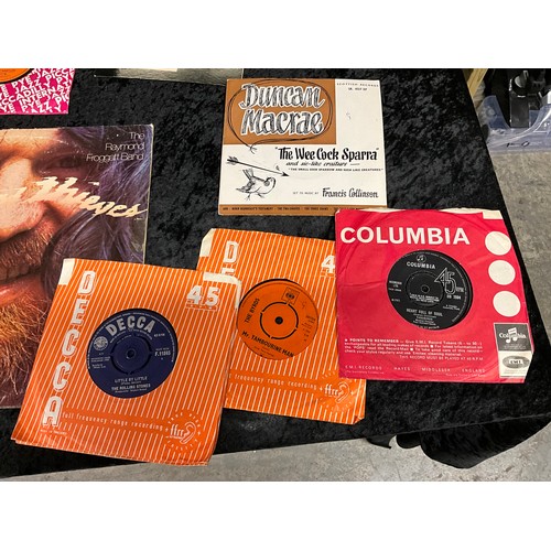 254 - QUANTITY OF LPS AND 45s TO INCLUDE THE BEACH BOYS, SPIRIT,  ETC