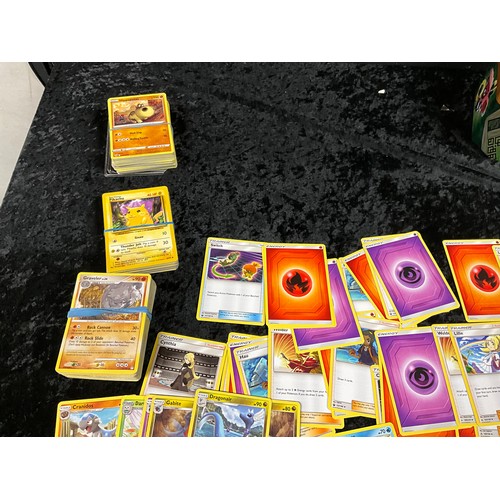 81 - QUANTITY OF POKÉMON CARDS TO INCLUDE TRADING CARD GAMES ETC