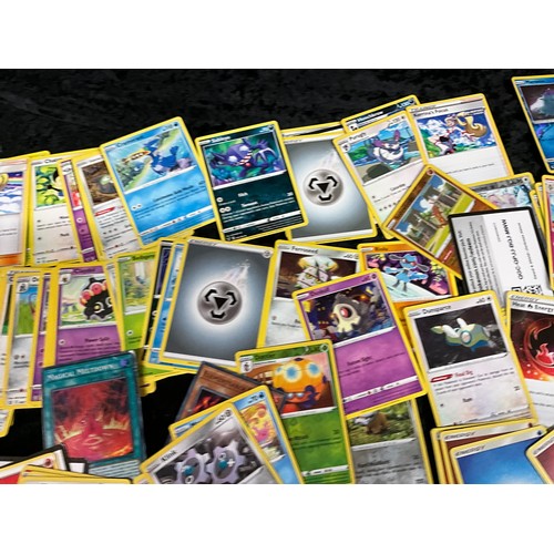 81 - QUANTITY OF POKÉMON CARDS TO INCLUDE TRADING CARD GAMES ETC