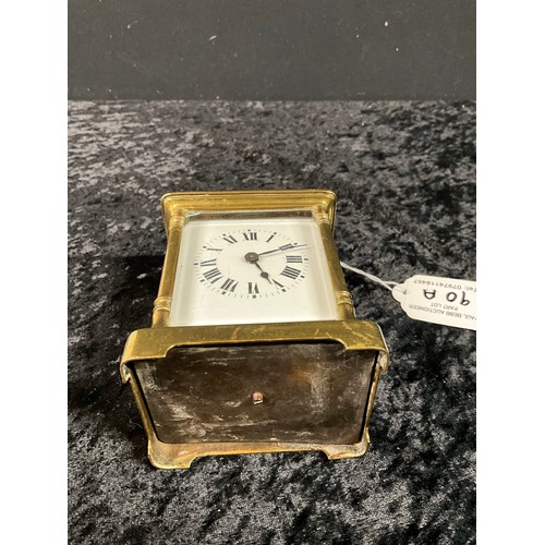 90A - VINTAGE BRASS CARRIAGE CLOCK WITH BEVELLED EDGED GLASS AND FRENCH MOVEMENT