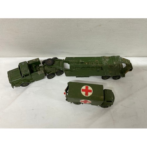 270 - BOX OF VINTAGE MILITARY DINKY TOYS TO INCLUDE TANKS, BOXED EXAMPLES , LORRIES ETC