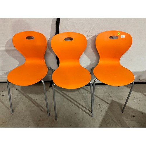 319A - FIVE RETRO PLASTIC ORANGE STACKING CHAIRS