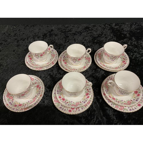 428 - BOX OF CHINA TO INCLUDE ADAMS VEG TUREENS, ROYAL OSBOURNE PART TEA SET, CASED BRASS SCALES WITH WEIG... 