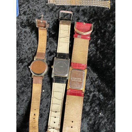 355 - QUANTITY OF VINTAGE LADIES AND GENTS WRIST WATCHES