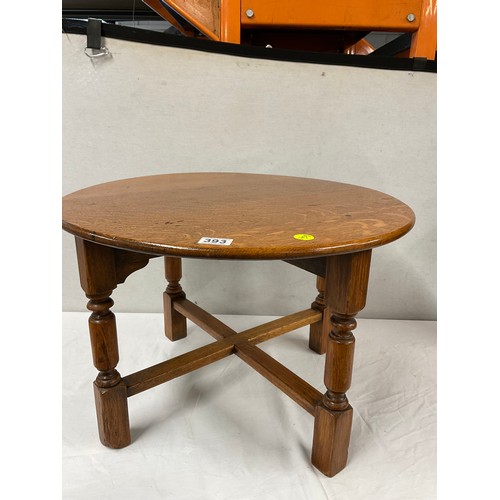 393 - GOLDEN OAK CIRCULAR COFFEE TABLE ON TURNED LEGS W24