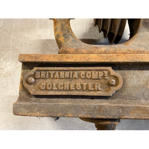 460 - VINTAGE METAL LATHE WITH PLAQUE FOR BRITANIA COMPANY COLCHESTER