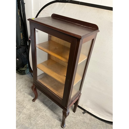 387 - VINTAGE GLAZED MAHOGANY DISPLAY CABINET W24