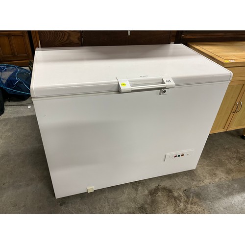 446 - BOSCH CHEST FREEZER H35