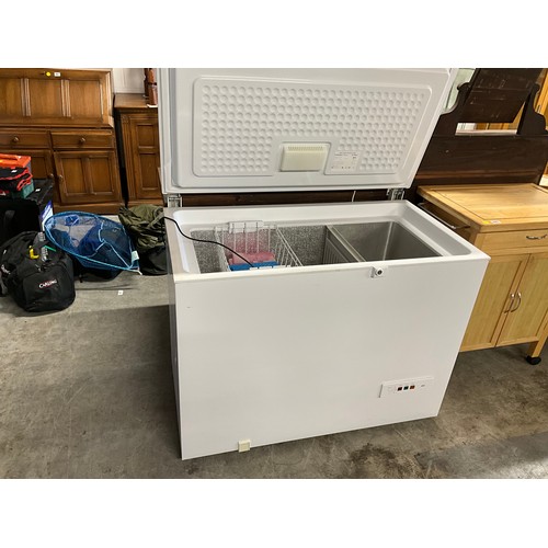 446 - BOSCH CHEST FREEZER H35