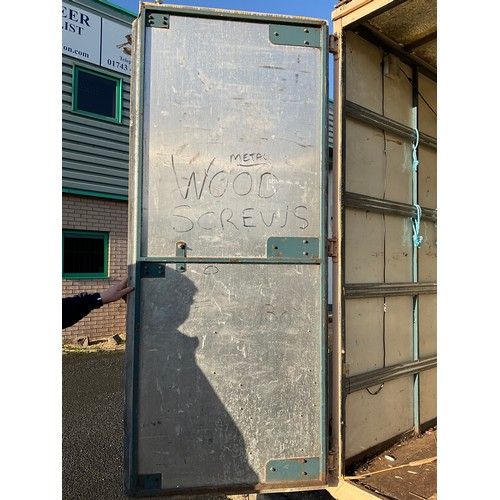 496 - BATESON TRI AXLE BOX TRAILER , TRAILER BOARD NOT INCLUDED,OUTSIDE W73” L179” H92” INSIDE W70” L169” ... 