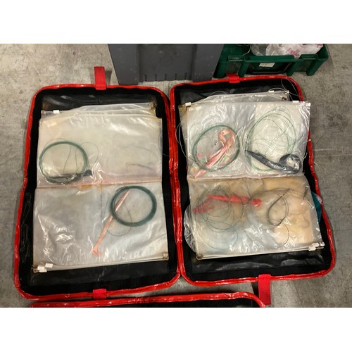 389 - LARGE QUANTITY OF FISHING ITEMS TO INCLUDE RODS,REELS NETS ETC