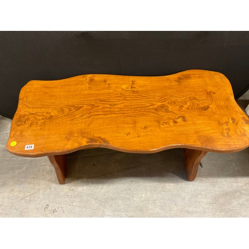 438 - HANDMADE SOLID OAK COFFEE TABLE OF REFRECTORY STYLE STRUCTURE H19