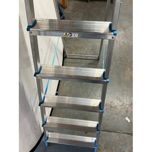 466 - MACALLISTER FOLDING STEP LADDER AS NEW