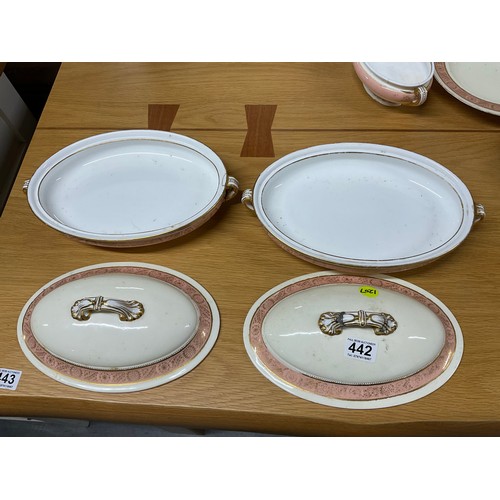 442 - LARGE MINTONS CHINA DINNER SERICE COMPLETE WITH TREENS 30 PIECES