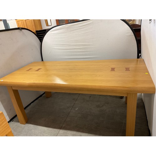 443 - MODERN SOLID OAK GPLAN DINING TABLE H31