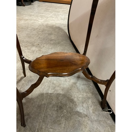 485 - EDWARDIAN MAHOGANY OVAL WINDOW TABLE H27