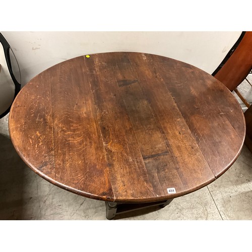 484 - PEG AND DOWEL SOLID OAK DROP LEAF GATELEG OVAL DINING TABLE H30