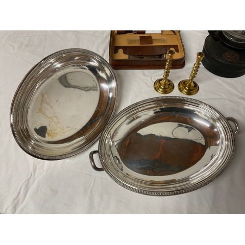 287 - BOX OF ODDS TO INCLUDE TWO SILVER PLATED ENTREE DISHES, LAMPS ETC