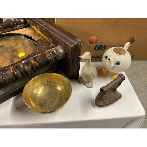 1 - BOX TO INCLUDE REPRODUCTION CUCKOO CLOCK, MODEL CAR IN PRESENTATION BOX, SALT LAMP, BRASS BOWL, VICT... 