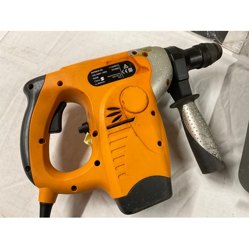 8 - JCB ROTARY HAMMER DRILL