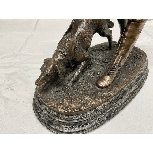 67 - MODERN BRONZED FIGURE OF THE GAME KEEPER AND HIS DOG