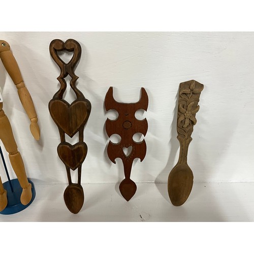 84 - VINTAGE WOODEN ARTICULATED MAN AND QTY WELSH LOVING SPOONS