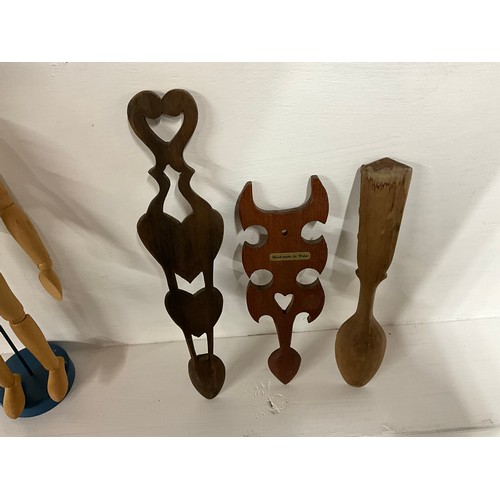 84 - VINTAGE WOODEN ARTICULATED MAN AND QTY WELSH LOVING SPOONS