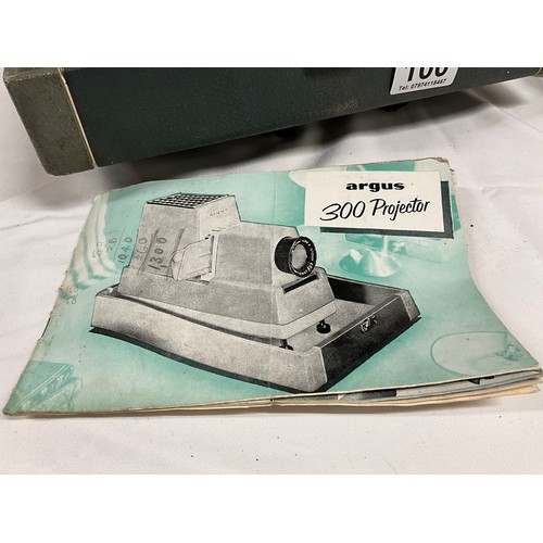 100 - VINTAGE ARGUS 300 PROJECTOR