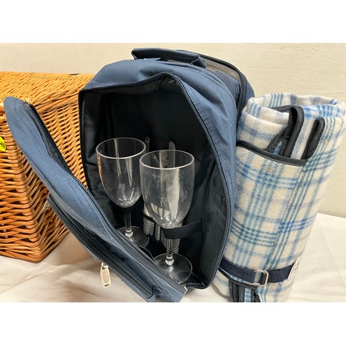 130 - LARGE PICNIC BASKET, PICNIC BASKET SET, RUCKSACK AND BLANKET