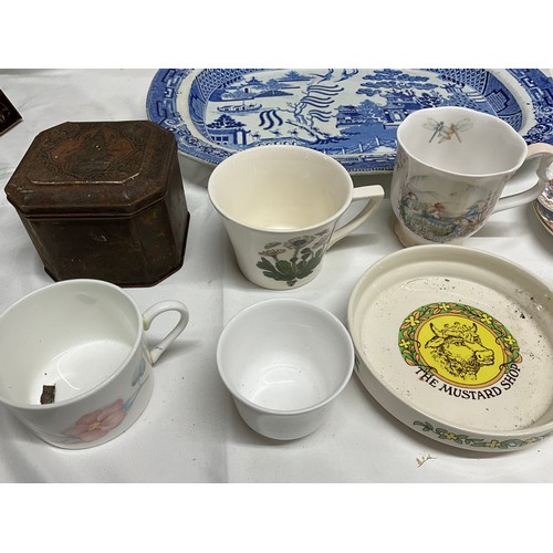 134 - 2 BOXES OF CHINA TO INCLUDE VICTORIAN BLUE & WHITE HARVEST JUG ETC