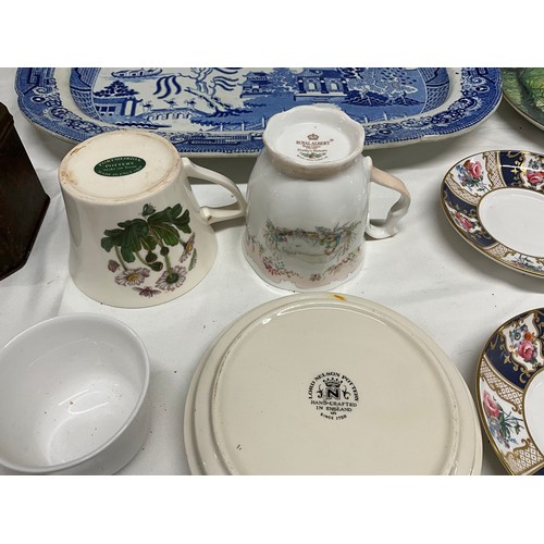 134 - 2 BOXES OF CHINA TO INCLUDE VICTORIAN BLUE & WHITE HARVEST JUG ETC